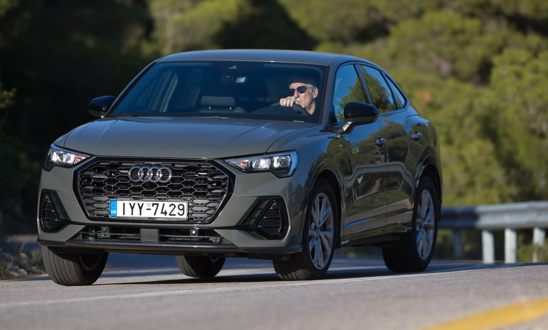 Test drive Audi Q3 Sportback 45 TFSI quattro S tronic Drive